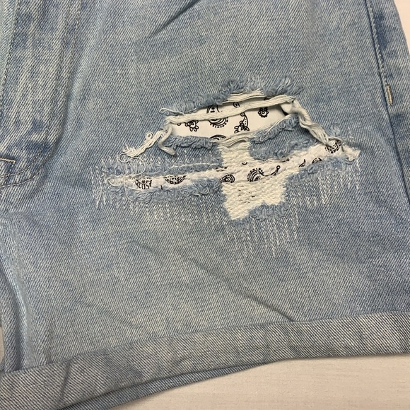 KanCan Distressed High Rise Denim Shorts - Light Wash - Picture 3 of 8